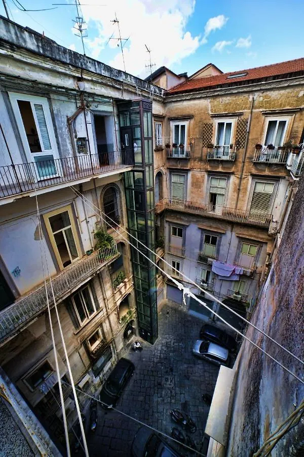 Sciuscia Beb Spaccanapoli Bed & Breakfast Naples