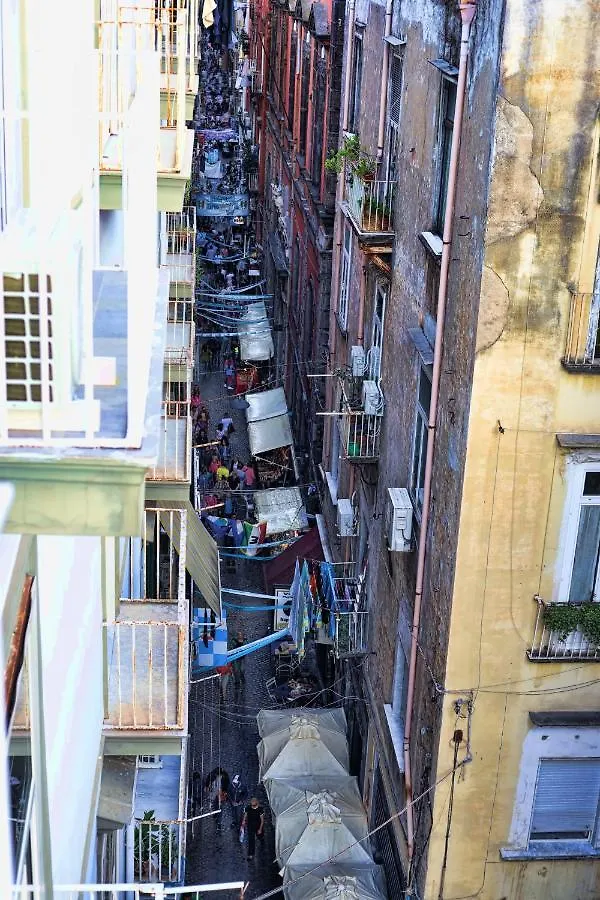 Sciuscia Beb Spaccanapoli 0*, Naples